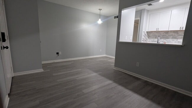 Photo - Nice 1 bedroom 1 bath Condo Great Location!