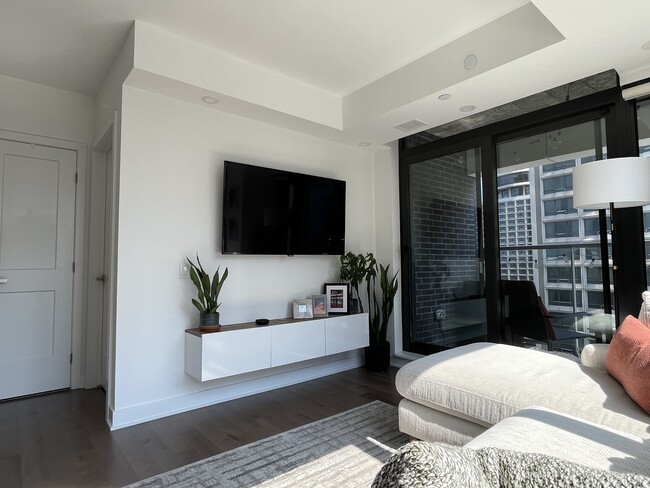 Photo - 340 Queen St Unit 1607