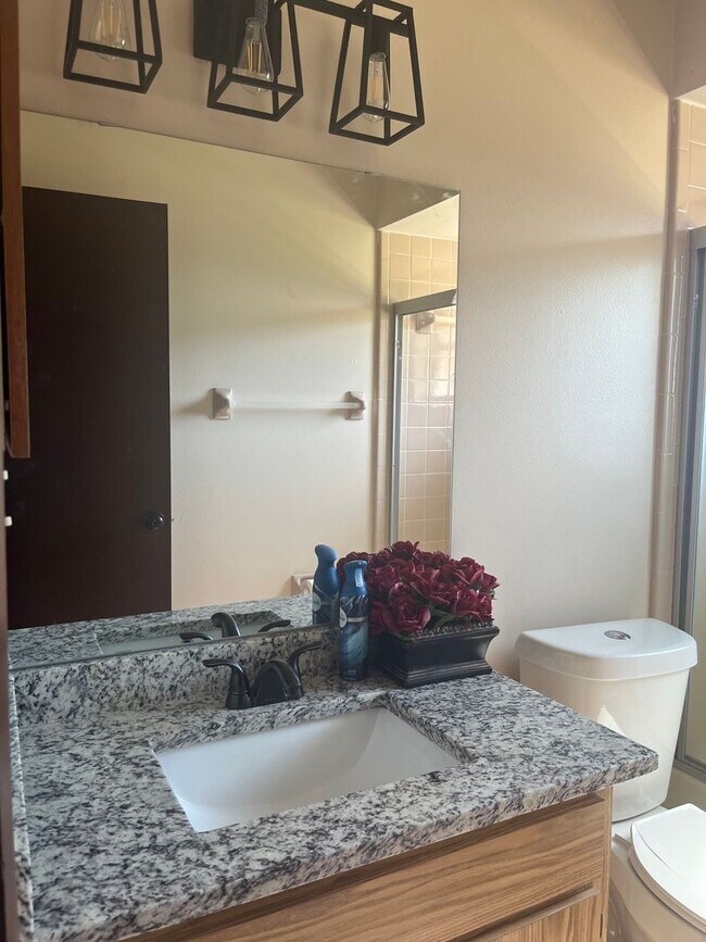 2112 W Martin St