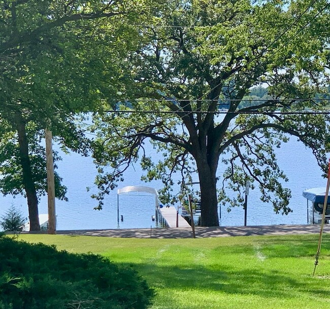 Building Photo - W9206 Ripley Rd