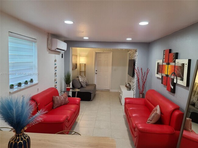 Photo - 2242 Liberty St