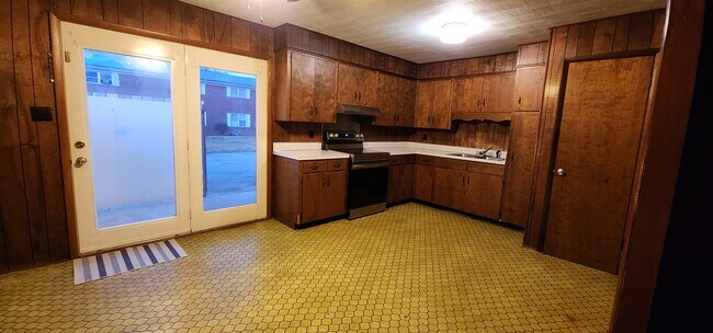 Photo - Hickory Hills Townhomes Unit 5