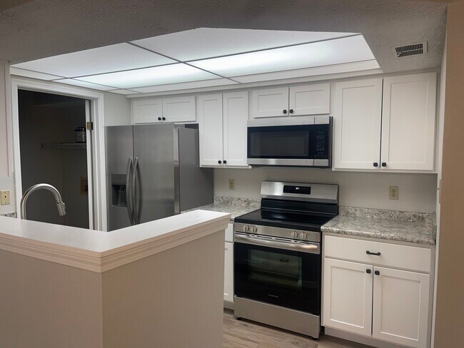 Photo - 9 Chase Oaks Ct Unit 2