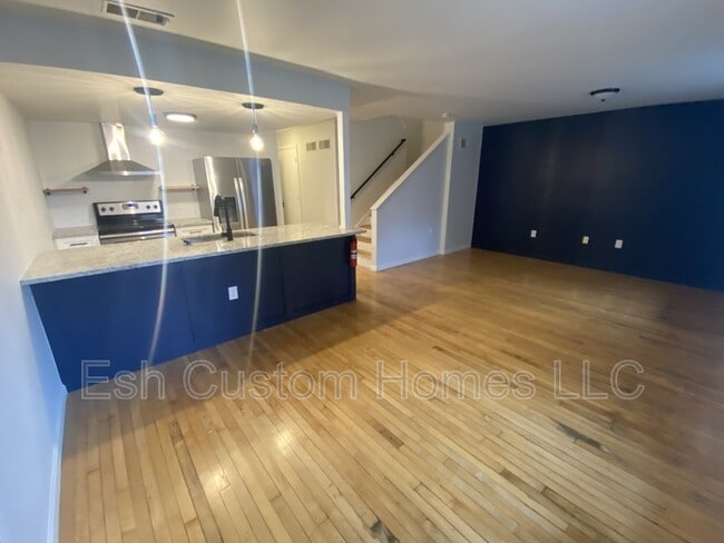 Photo - 235 Locust St