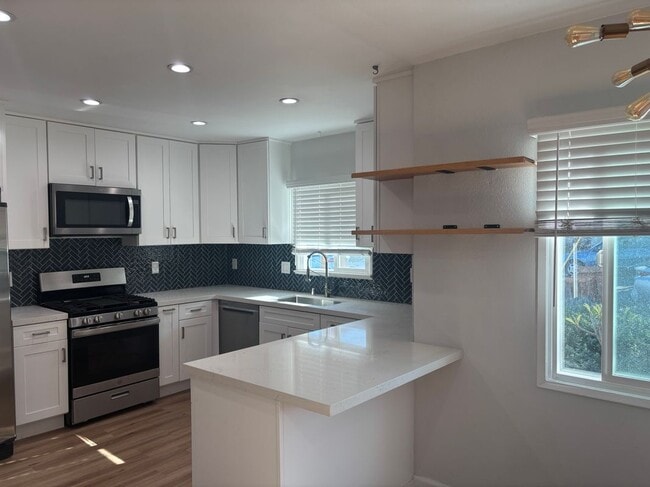 Photo - 4717 168th St