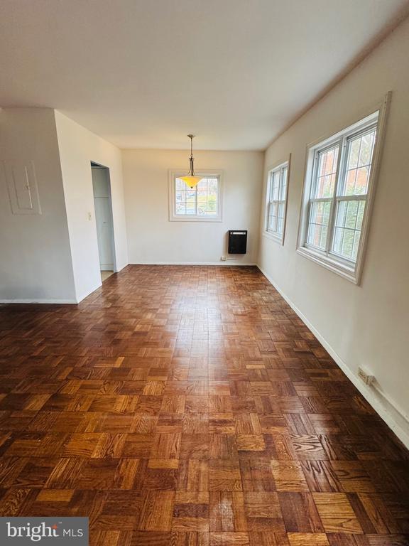 Building Photo - 3117 Martha Custis Dr