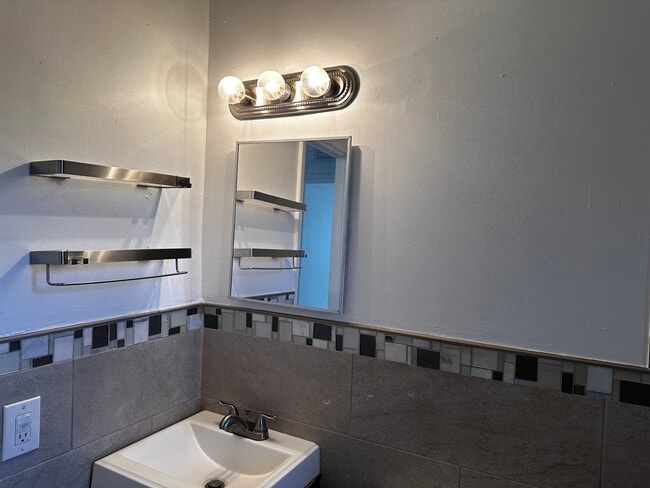 Photo - 5501 SW 32nd Ct Unit North