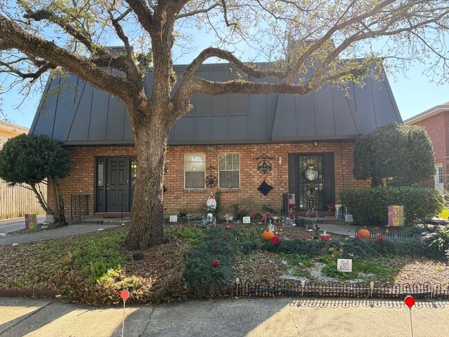 228 Jewel Unit 3 - 228 Jewel St Unit 228 Jewel St. 2