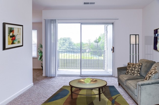 Photo - Woodlawn Village