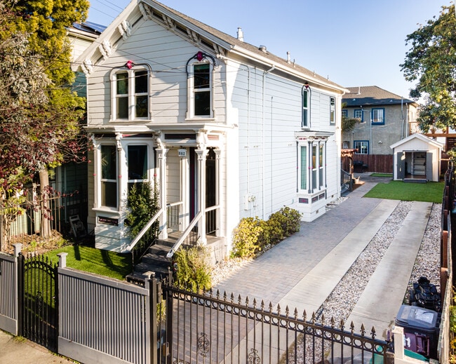 Aerial image of property - 882 Wood St Apartments Unit #2