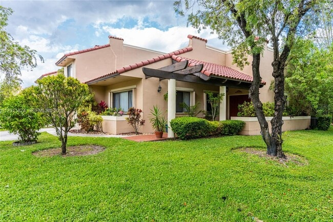 Building Photo - 3761 Alcantara Ave