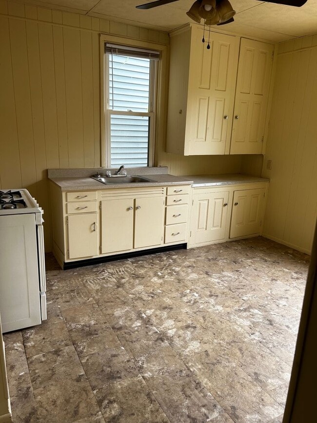 Photo - 21 S Mercer St Unit 21 S Mercer St Apartment 101