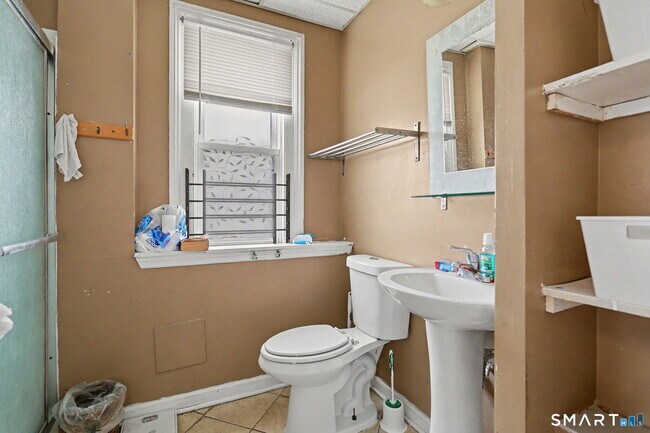 Photo - 137 Sherwood Ave
