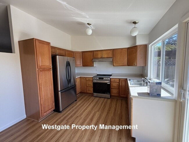 Photo - 864 Crinella Dr