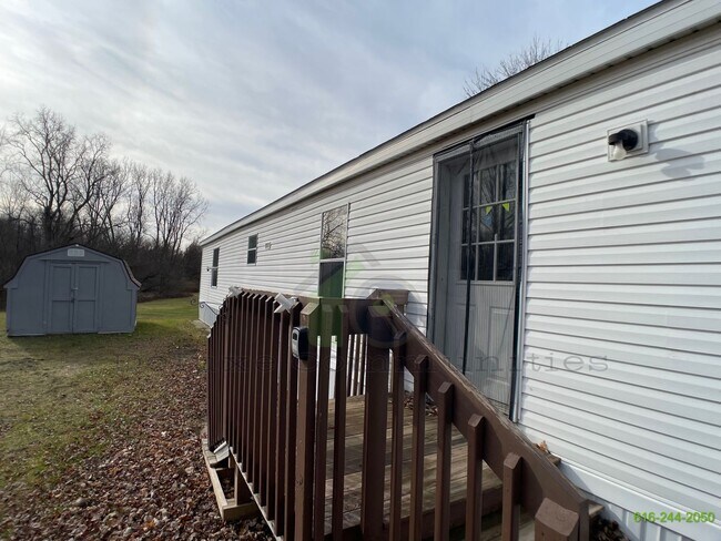 Photo - Newly Updated Mobile Home! Spacious 3 Bedroom! Baseline Estates