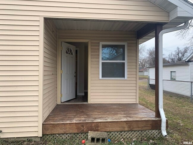 Photo - 803 E London Ave