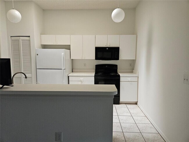 Photo - 2405 New Haven Cir
