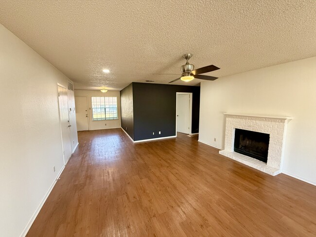 Photo - 508 Algerita Dr Apartment Unit B