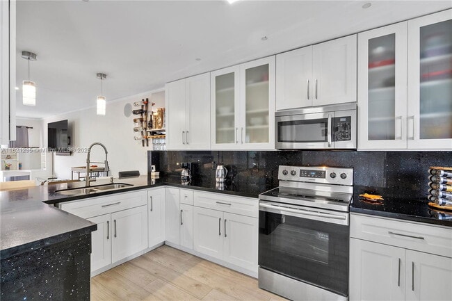 Building Photo - 3750 NW 115th Ave Unit 25 Rental