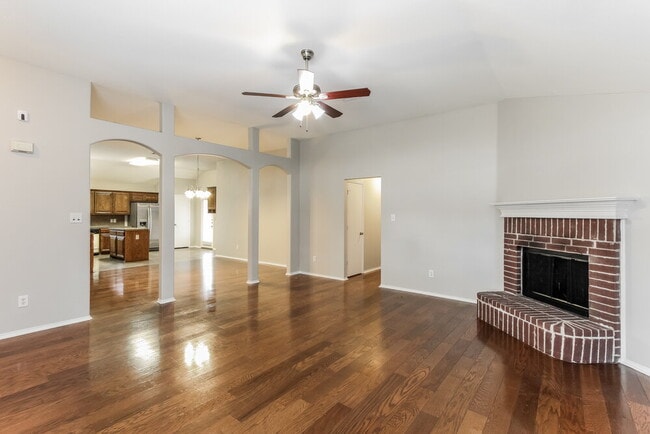 Photo - 1009 Crooked Creek Ct