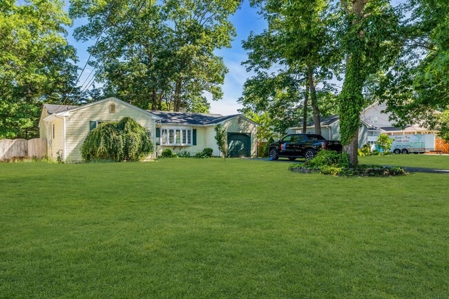 Photo - 2556 Woodland Rd