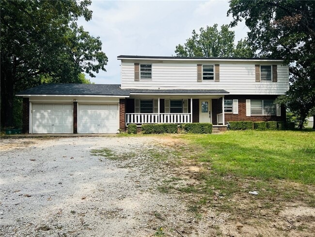 Building Photo - 1720 E Zion Rd
