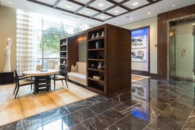 Photo - 7 Riverway Unit 2011