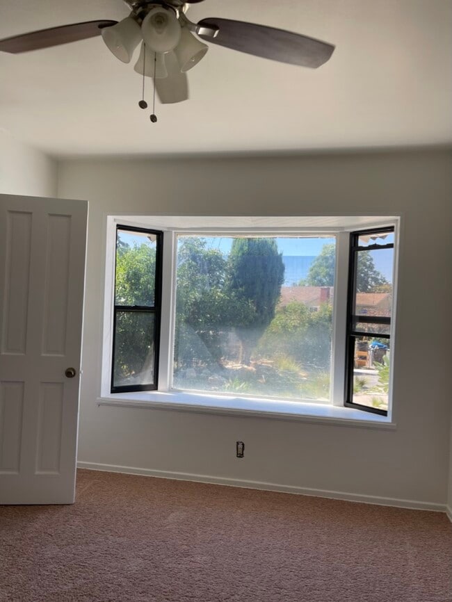 Bright Lighting - 13215 Ottoman St