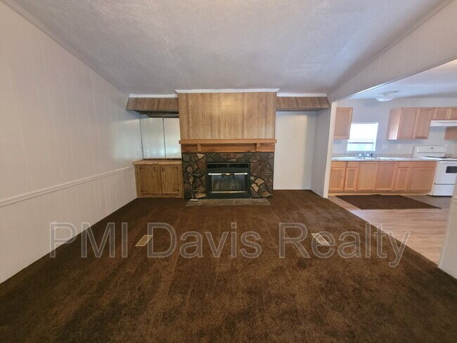Photo - 2288 Amarylis Ave