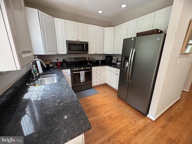 Photo - 1338 Park Garden Ln