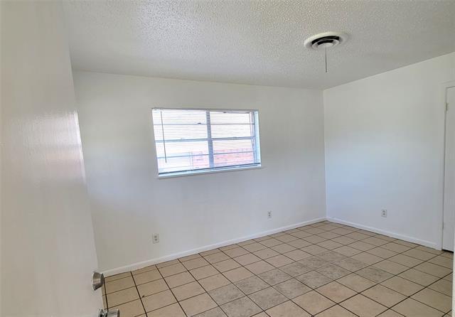 Photo - 1528 W Elm St