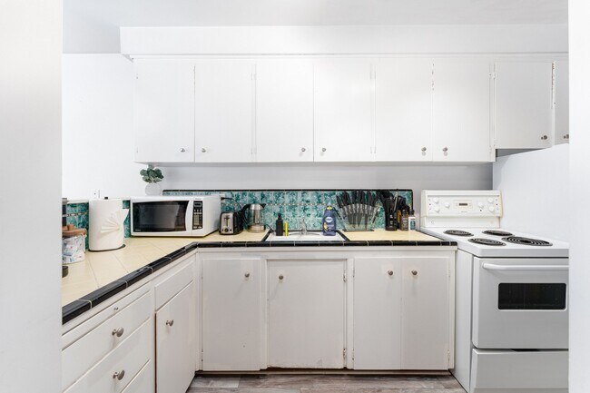 Photo - 1540 Haro St Unit 204