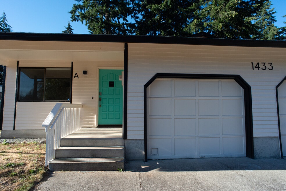 1433 Lapush Way NE Unidad A