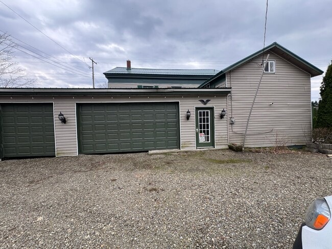 Photo - 212 Main St
