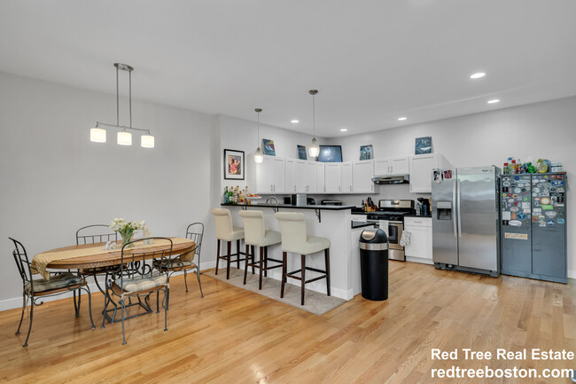 Photo - 173 Walnut St Townhome