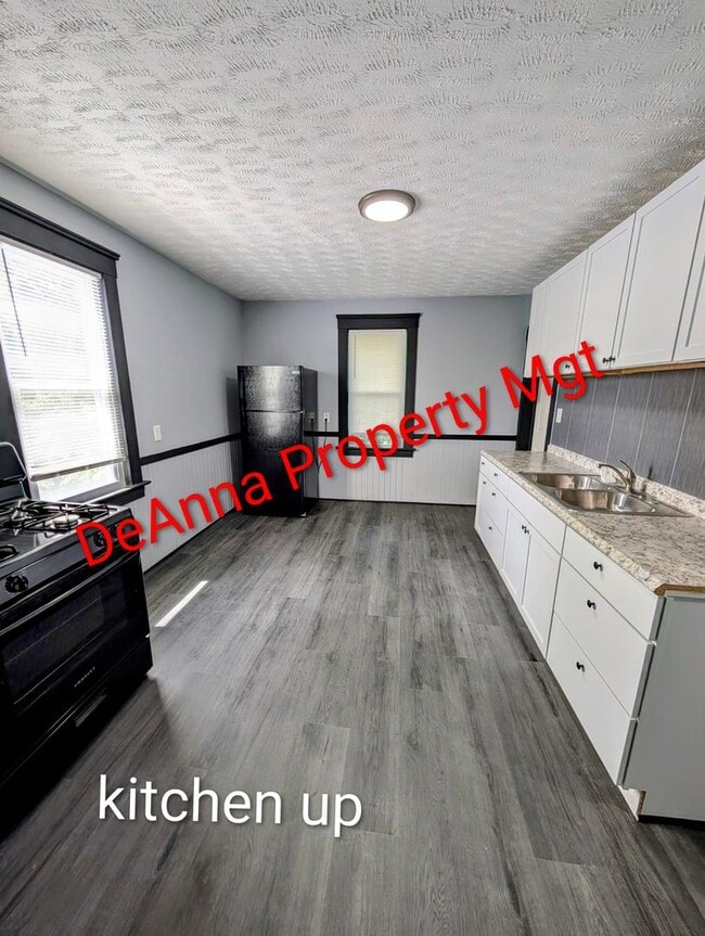 Photo - 1431 Rowley Ave Unit Up
