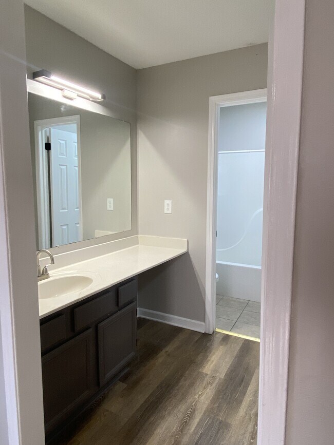 145 Viking Dr