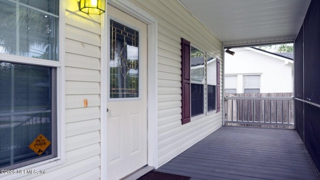 Photo - 3237 Mayflower St