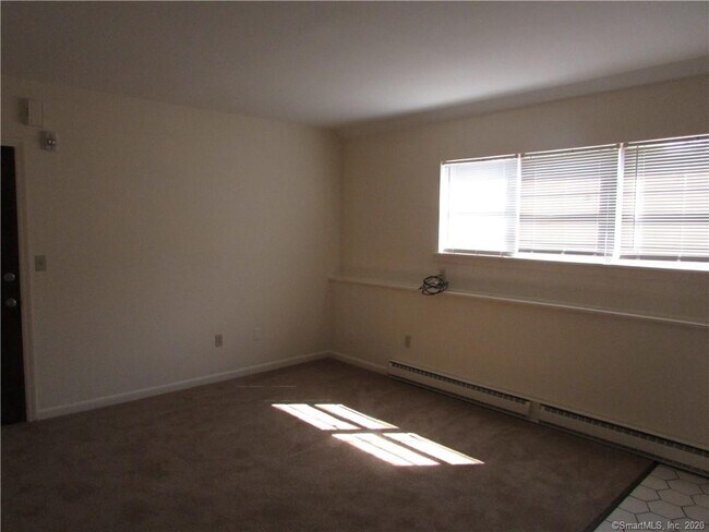 Photo - 73 Belair Dr