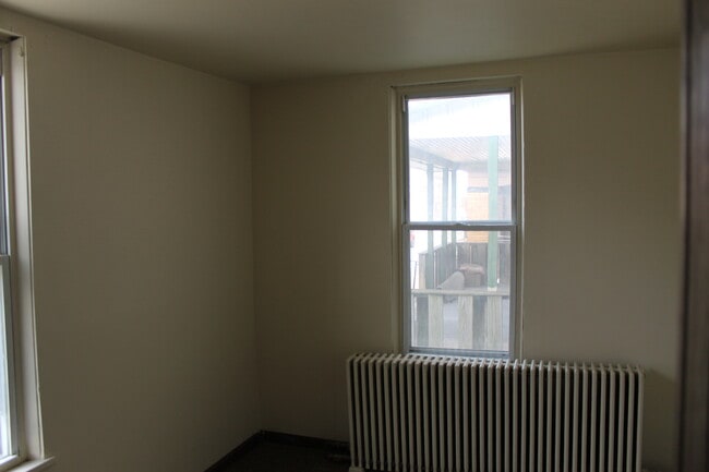 Photo - 457 W 8th St Unit 1