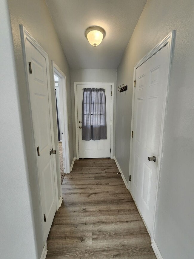 Photo - 1351 E Oakland St Unidad B