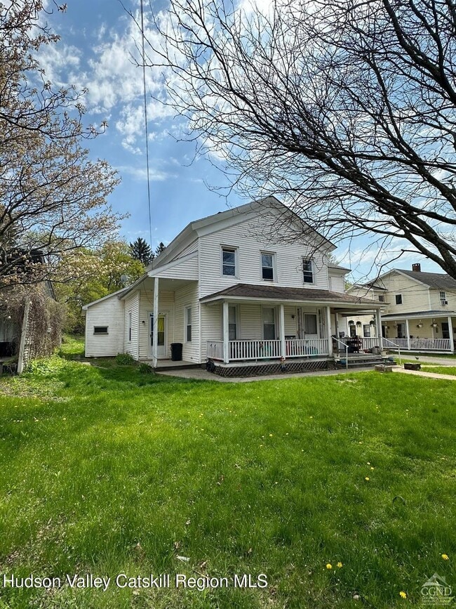 Photo - 107 Main St Apartment