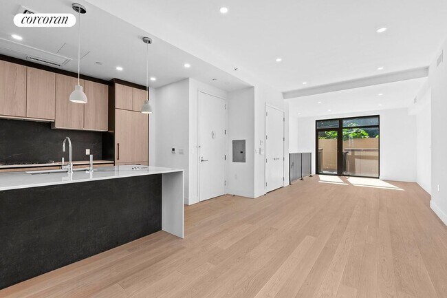 Building Photo - 148 Attorney St Rental