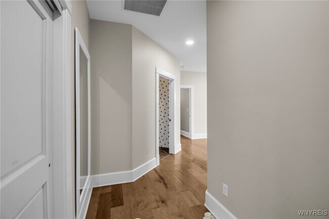 Building Photo - 210 Ellicott St Rental