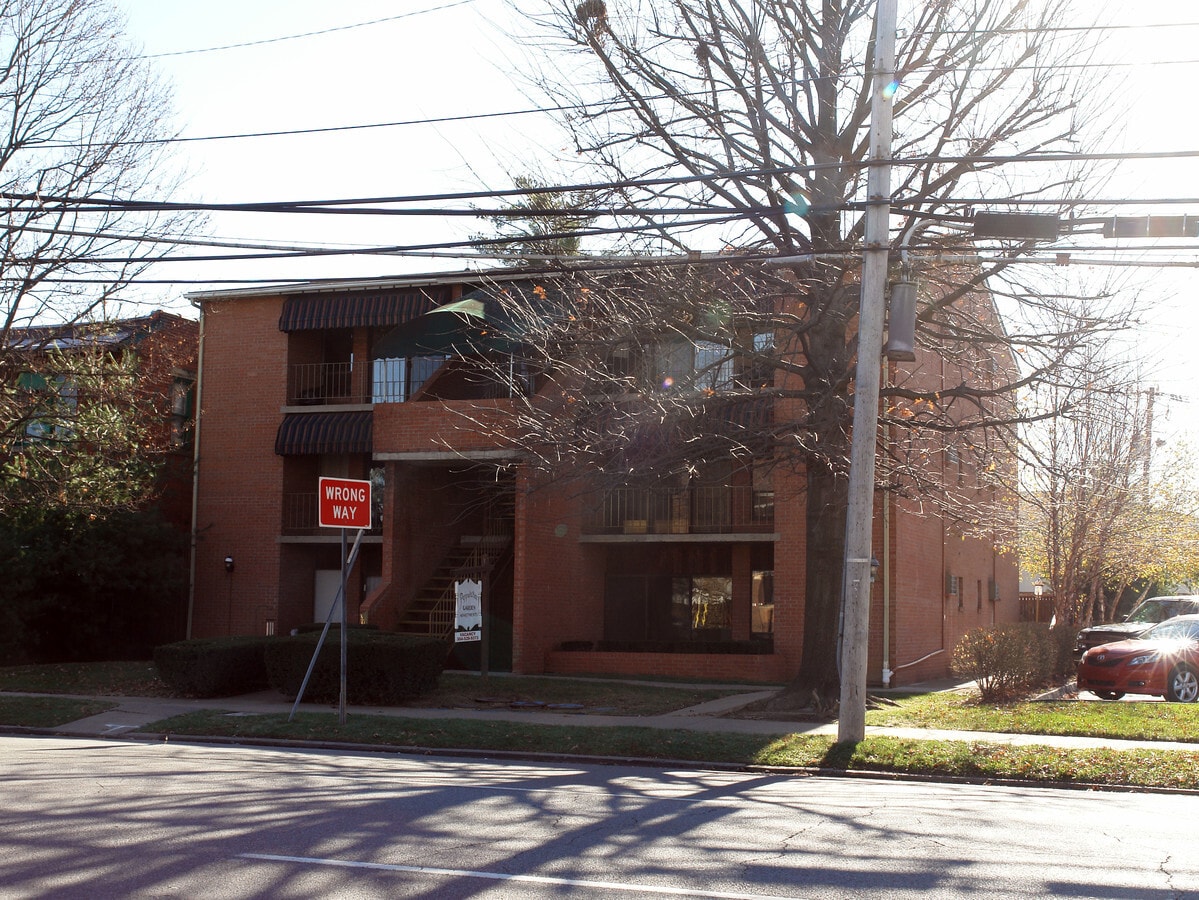 Peppertree Apts - Peppertree Apts