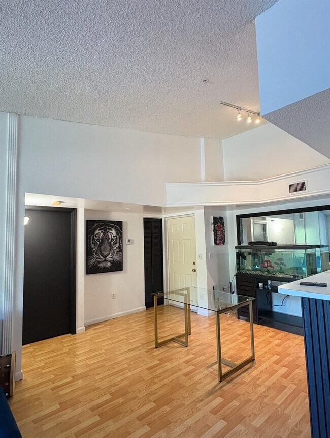 Photo - 4808 State Rd Unit 304