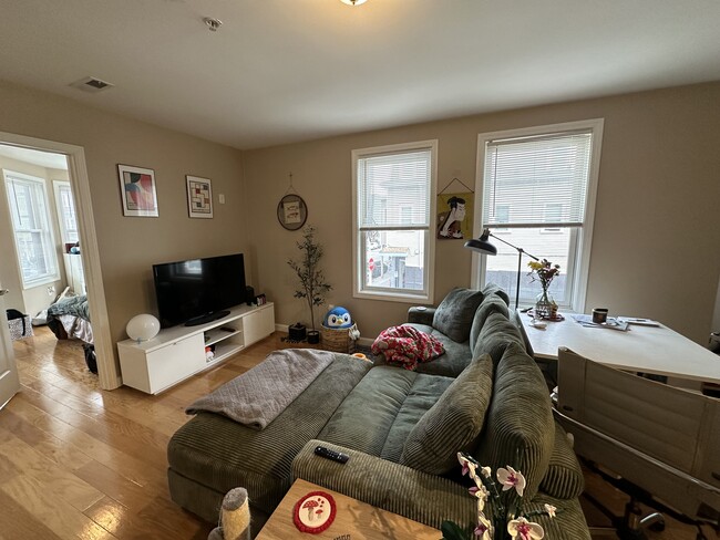 Photo - 53 Chelsea St Unit 2-A
