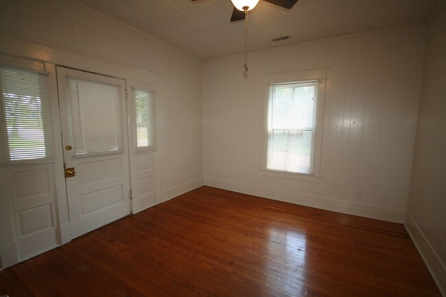 Photo - Spacious 3BR/2BA Duplex in Historic Lakewo... Unit A