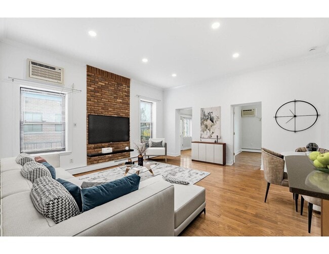 Photo - 716 Hudson St Unit 6