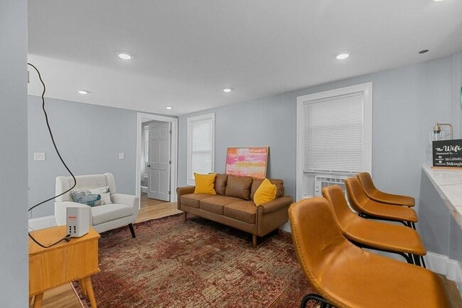 Photo - 382 Spring St Unit 1